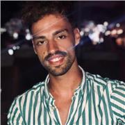 Periodista ofrece clases de apoyo